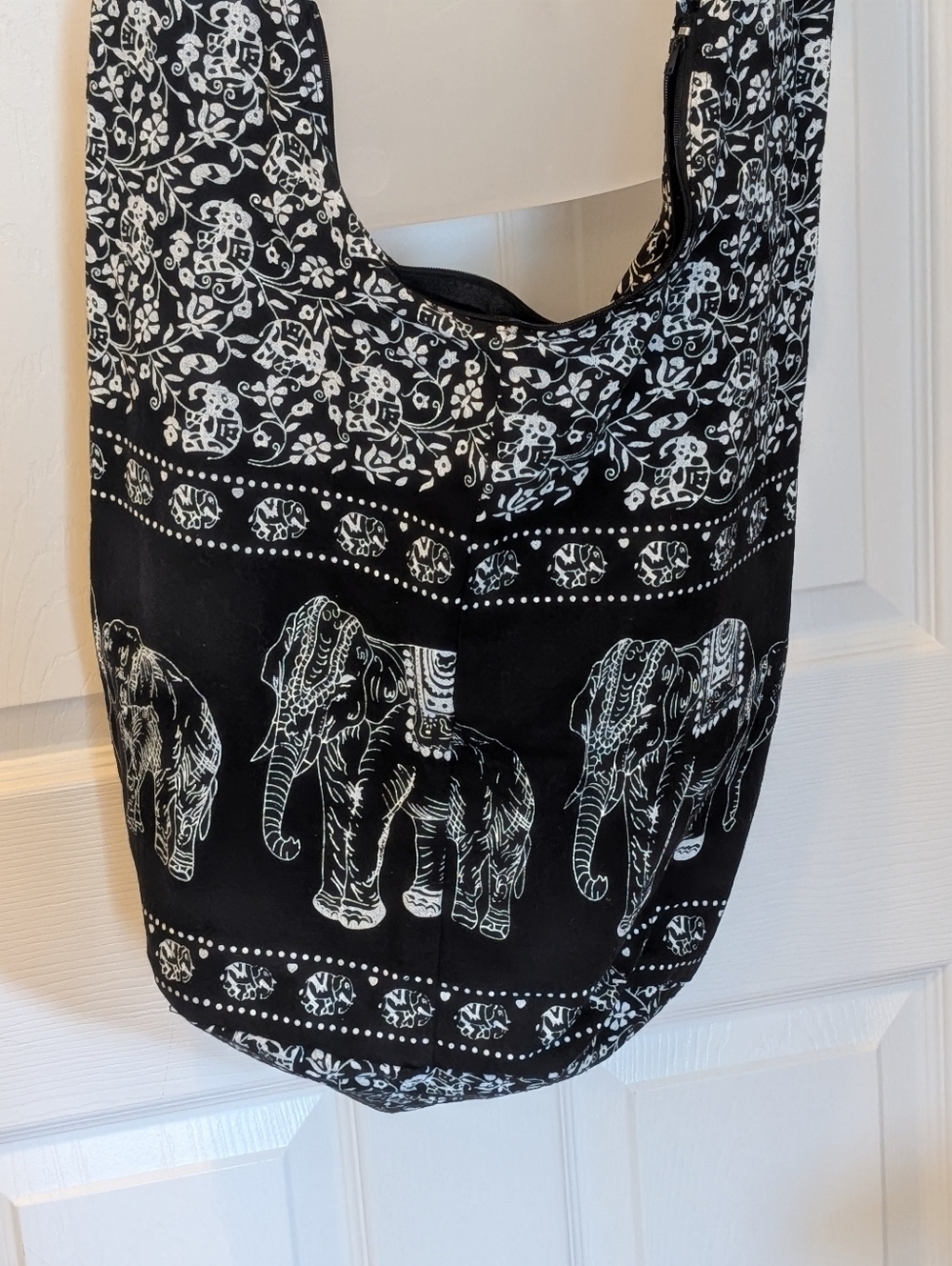 Black White Elephant Print Sling Bag Boho Crossbody Hobo Shoulder Bag Festival